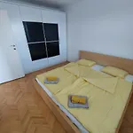 Bed & Breakfast View Of Praga